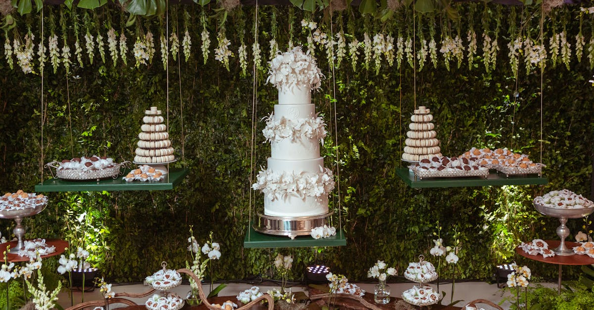 Mini Dessert Portions for a Modern Wedding Experience